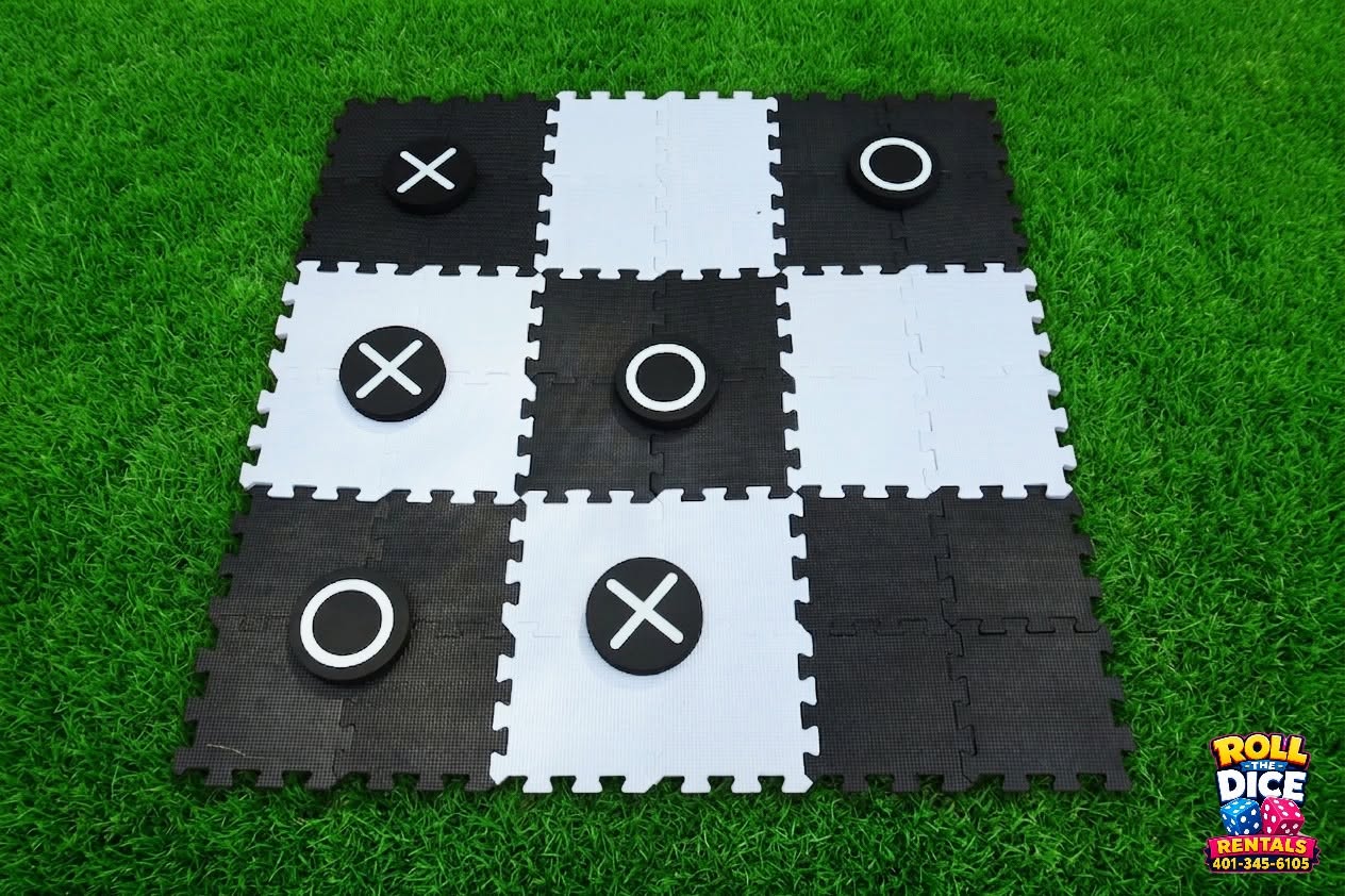Giant Checkers & Tic-Tac-Toe